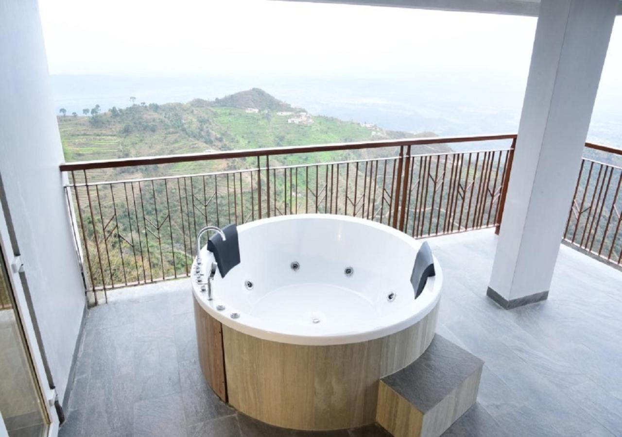 Timber Trail Heights & Terraces-Cable Car Escape Hotel Parwanoo Buitenkant foto